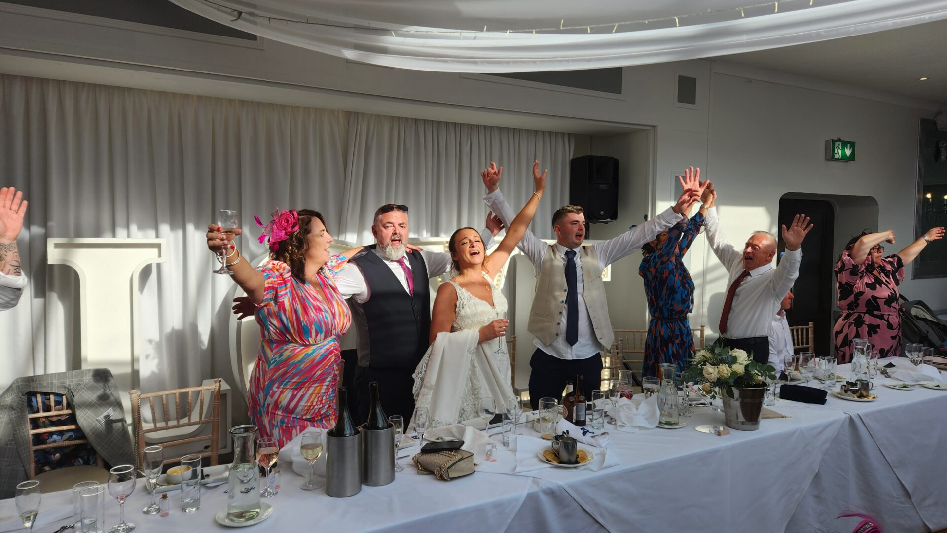 Packages 3 Astonishing singers singing waiters 20